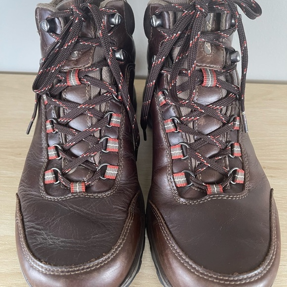 Eddie Bauer Men’s Cairn Weatheredge Vibram  Hiking Boots 10.5 - Picture 1 of 7